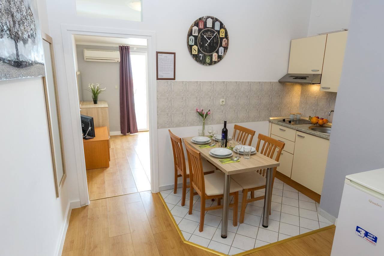 Apartments In City Center Ventus 노바야 외부 사진