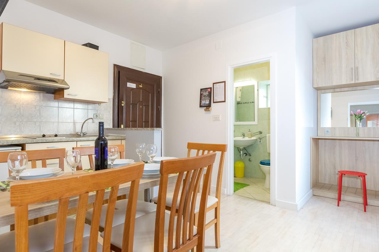 Apartments In City Center Ventus 노바야 외부 사진